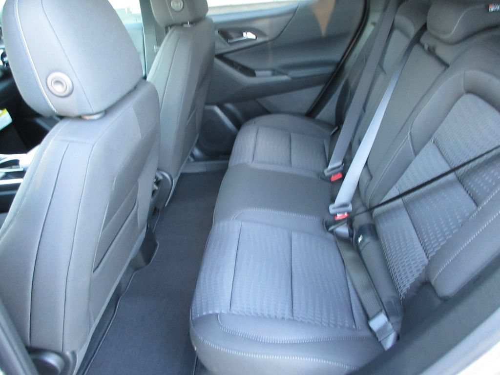 New 2026 Chevrolet Equinox LT w/ Safety and Technology Package AWD/4WD image 13