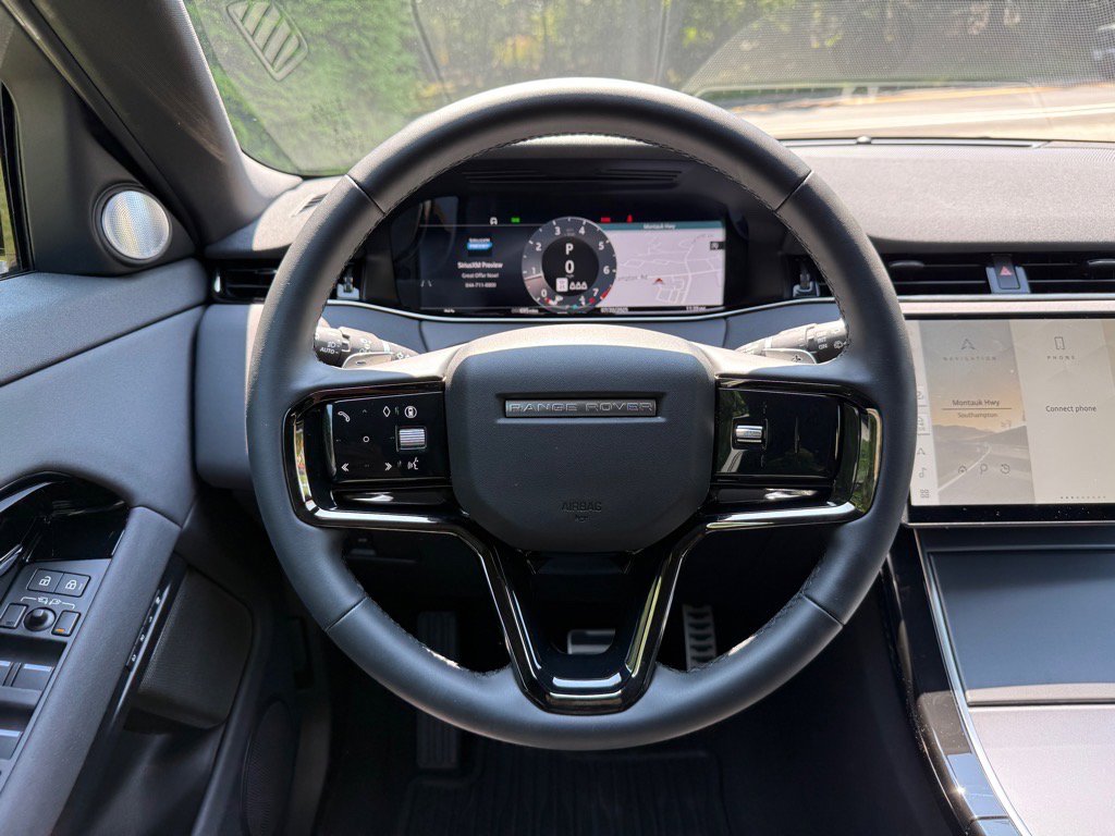 Used 2025 Land Rover Range Rover Evoque Dynamic SE image 21