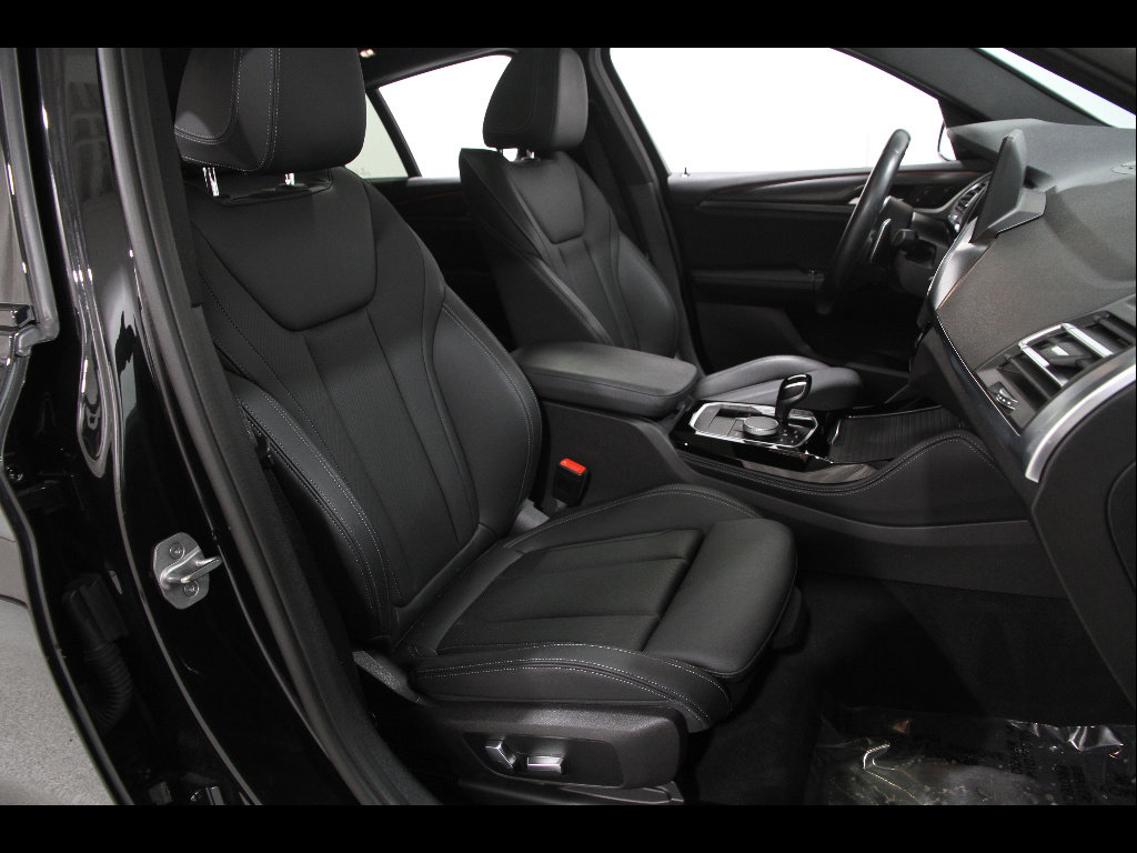Certified 2023 BMW X4 xDrive30i w/ M Sport Package AWD/4WD image 18