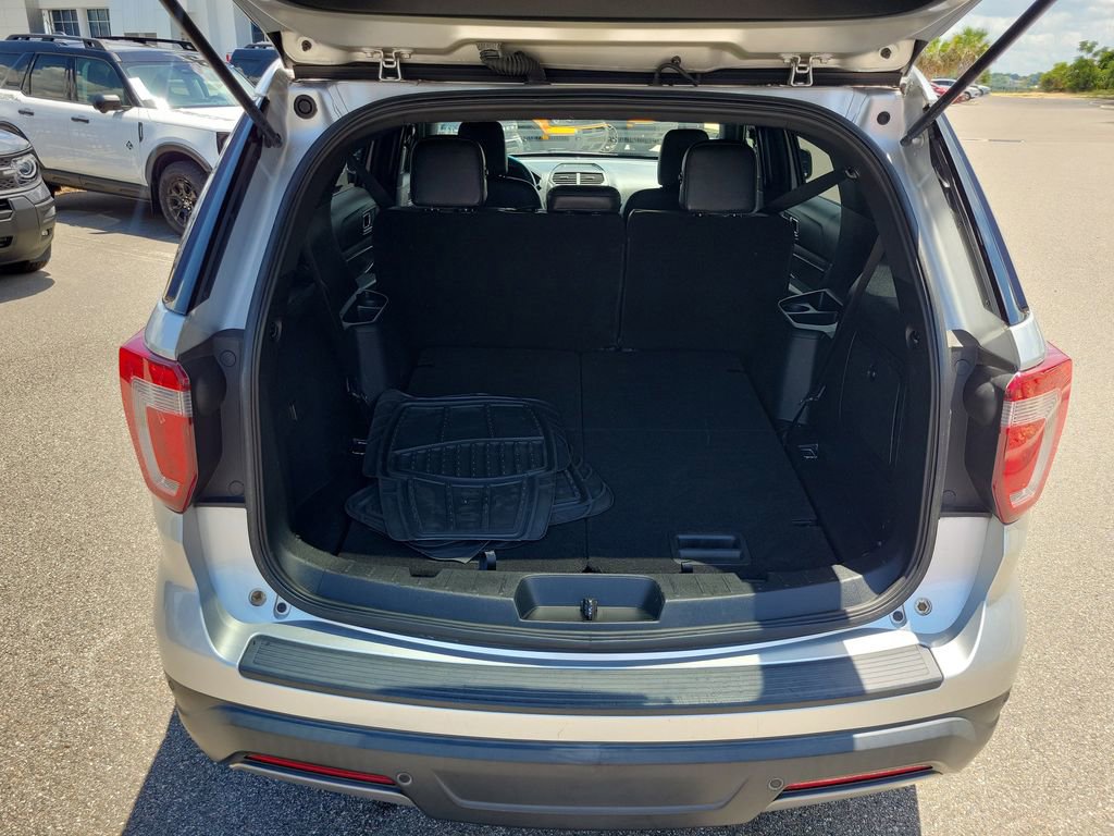 Used 2019 Ford Explorer XLT FWD image 9