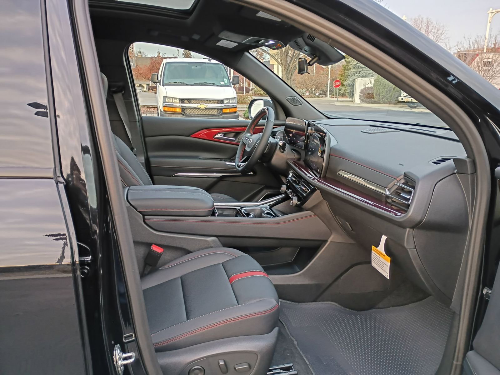 New 2026 Chevrolet Traverse RS image 12