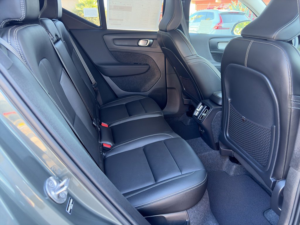 New 2026 Volvo XC40 B4 Core w/ Protection Package image 14