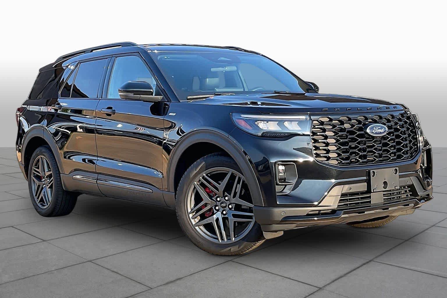 Used 2025 Ford Explorer ST-Line w/ ST-Line Street Pack AWD/4WD image 7