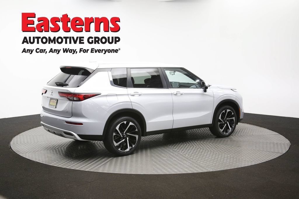 Used 2024 Mitsubishi Outlander SE AWD/4WD image 41