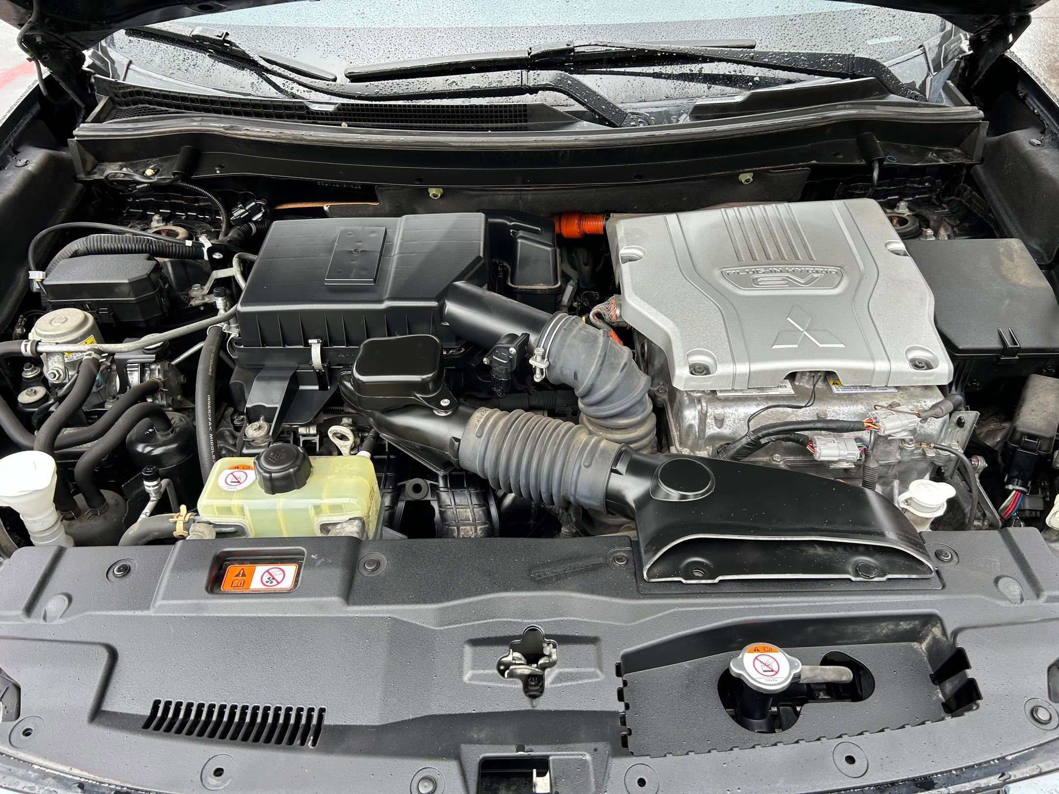 Used 2018 Mitsubishi Outlander GT AWD/4WD image 32