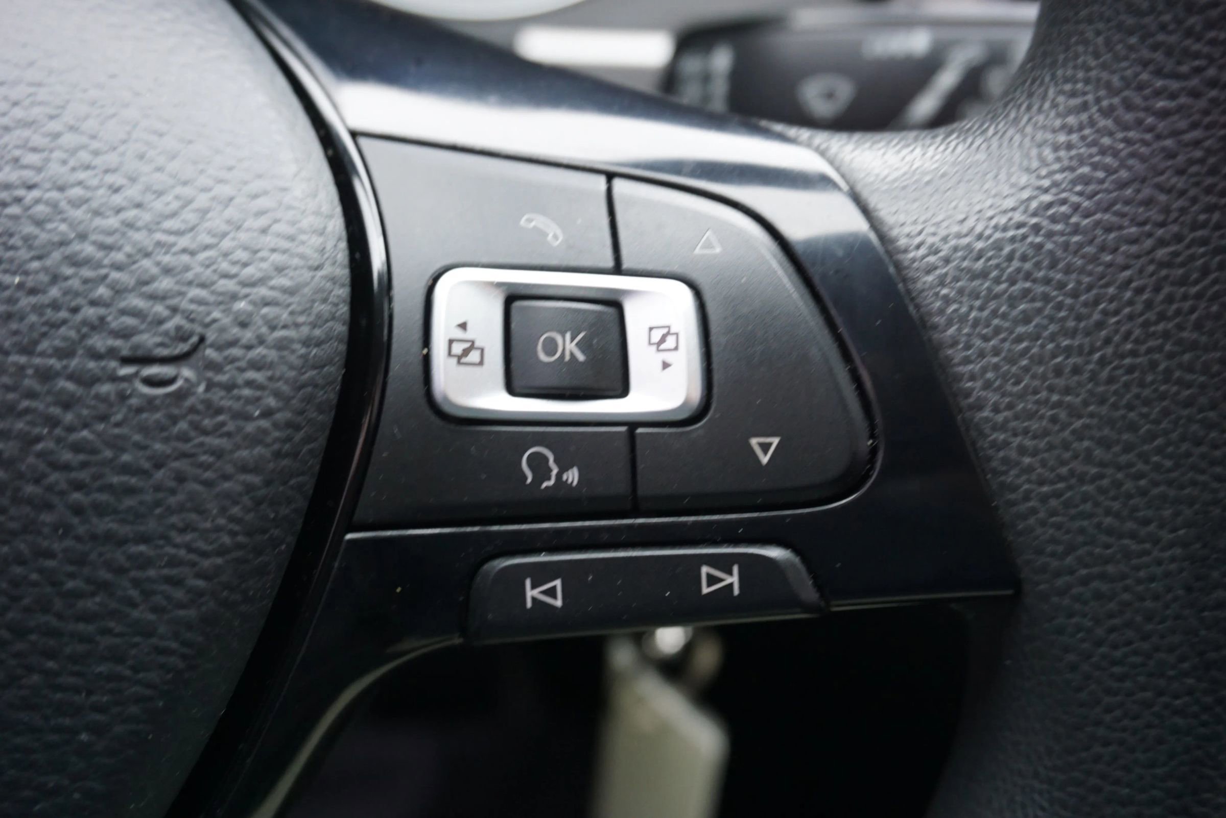 Used 2018 Volkswagen Atlas Launch Edition image 30