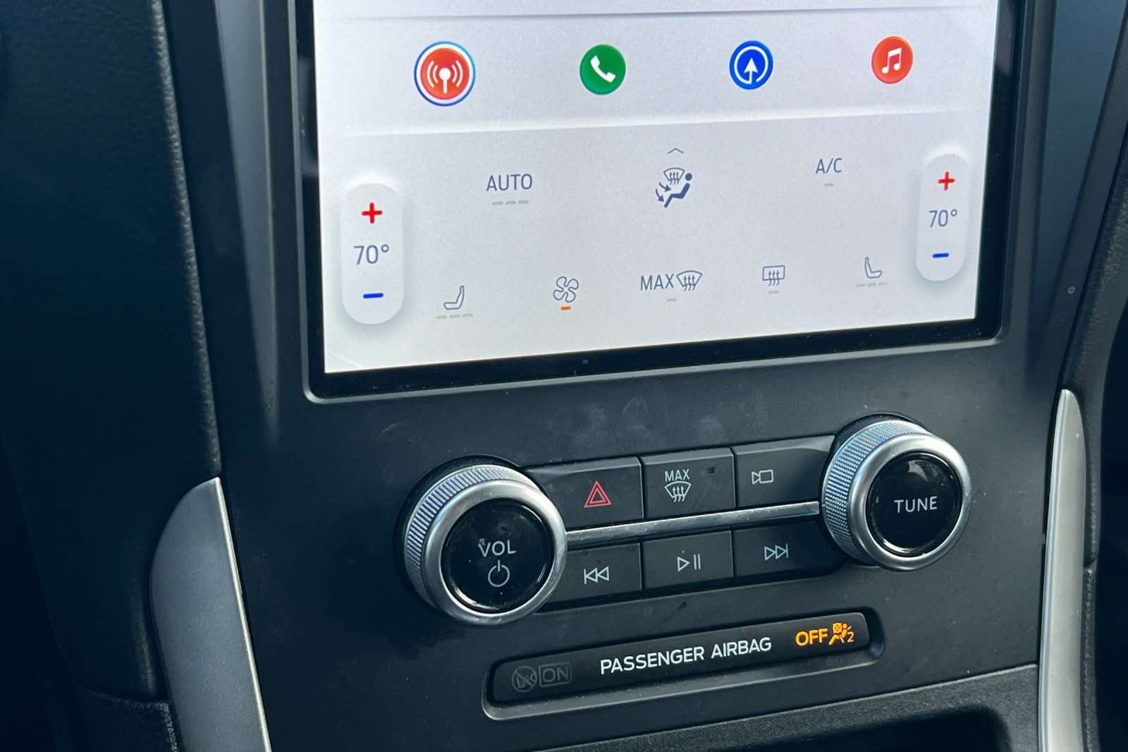 Used 2024 Ford Edge SEL image 18