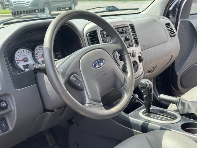 Used 2005 Ford Escape XLT AWD/4WD image 26