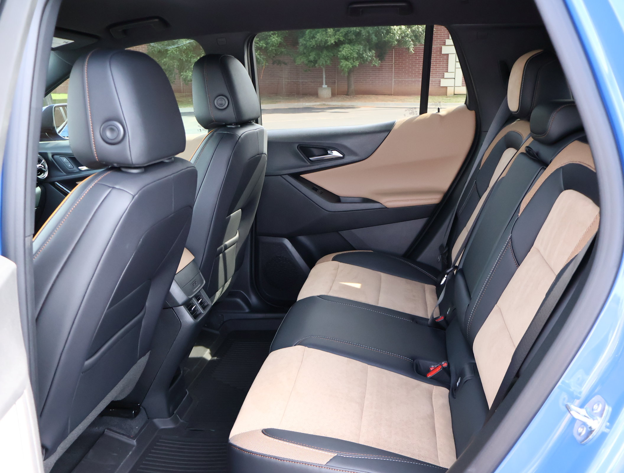 New 2027 Chevrolet Equinox ACTIV w/ Safety and Technology Package FWD image 20