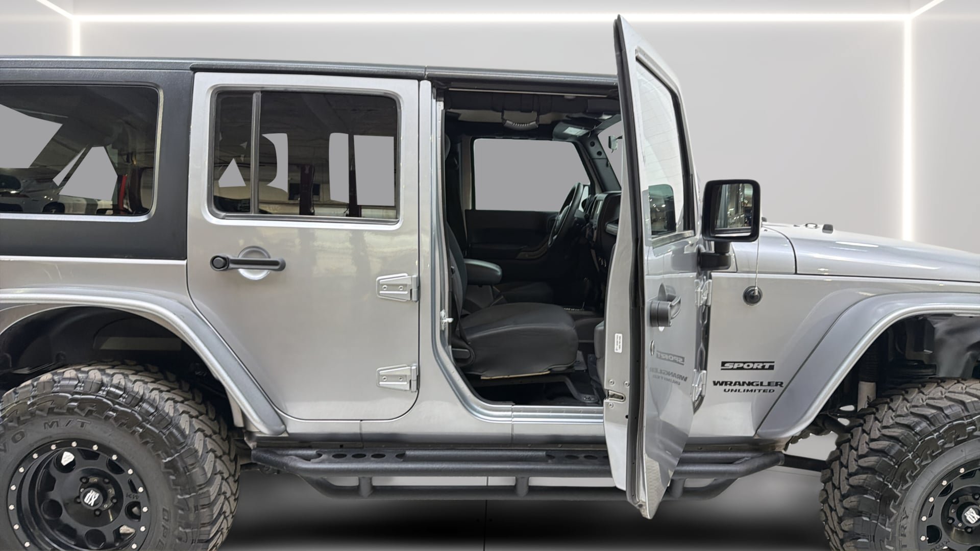 Used 2015 Jeep Wrangler Unlimited Sport AWD/4WD image 22
