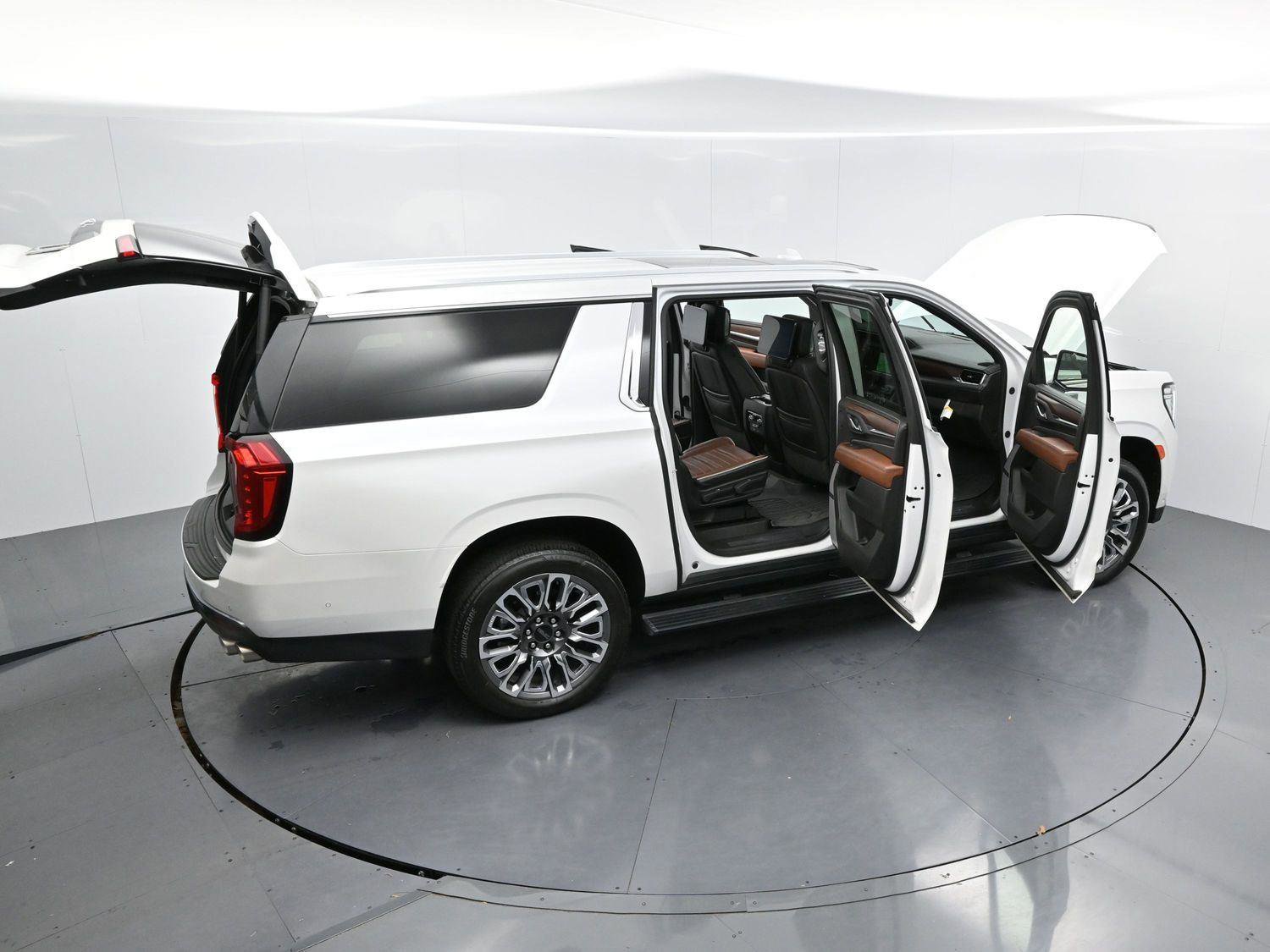 Used 2024 GMC Yukon XL Denali Ultimate image 50
