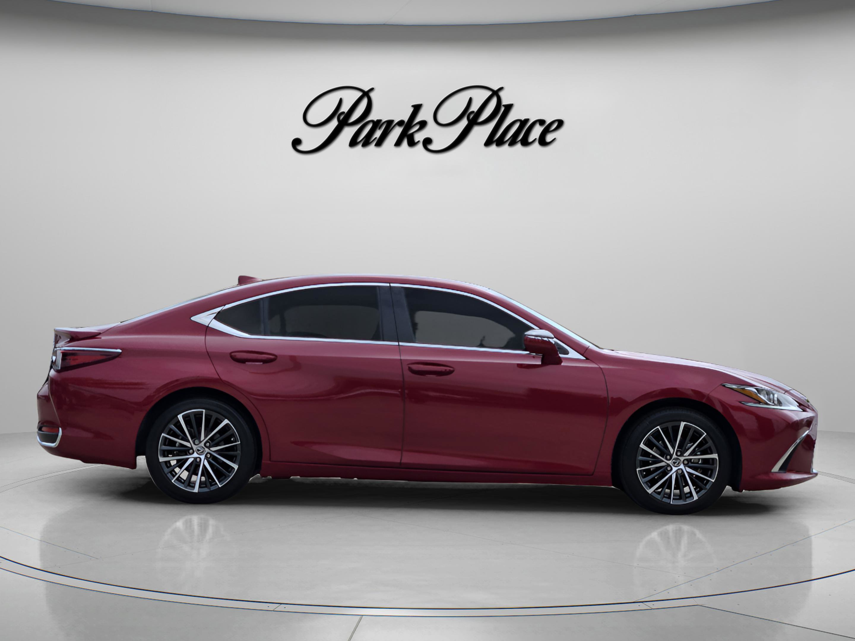 Used 2025 Lexus ES 300h w/ Premium Package FWD image 6