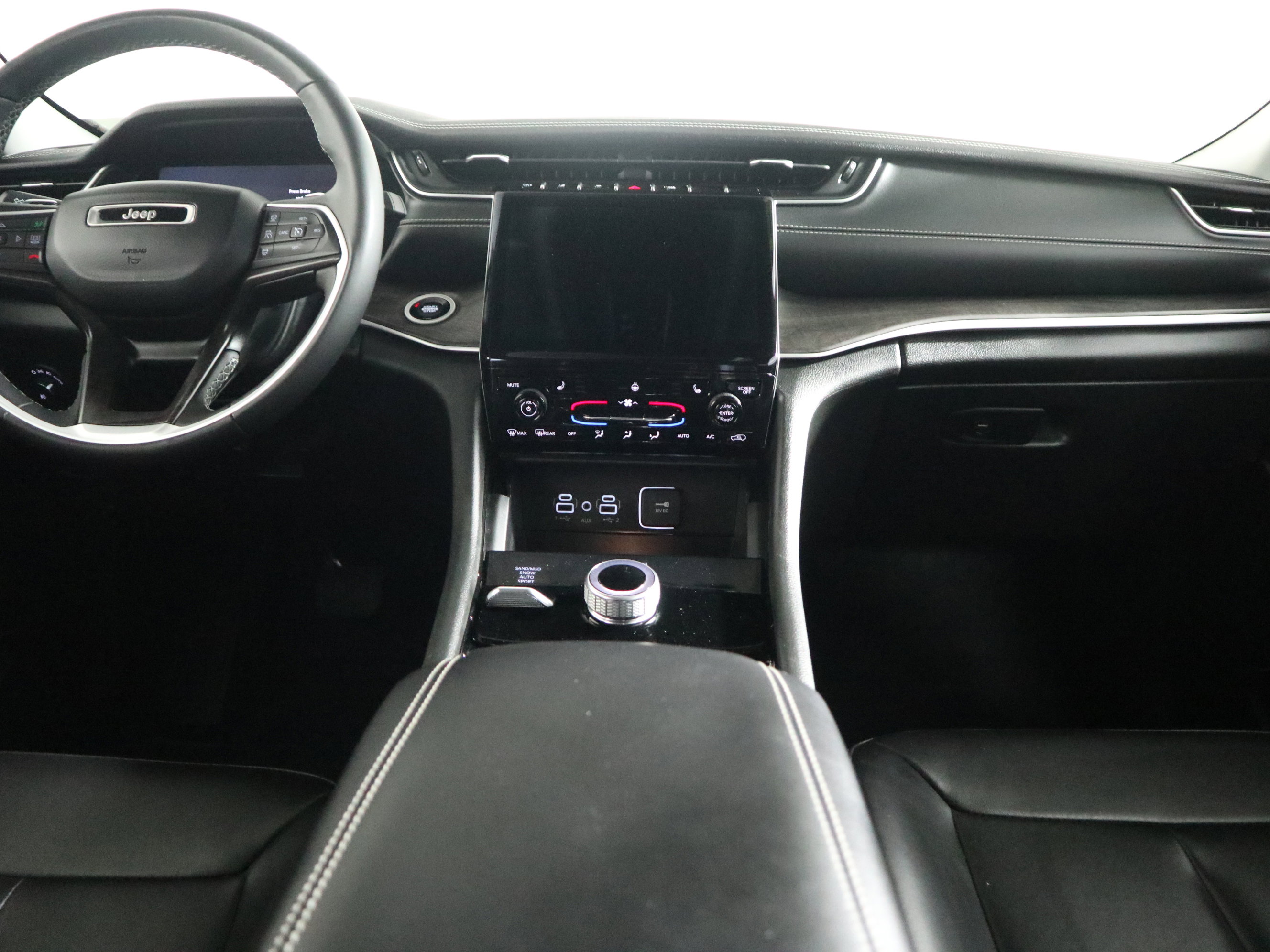 Used 2023 Jeep Grand Cherokee Limited w/ Black Appearance Package AWD/4WD image 14