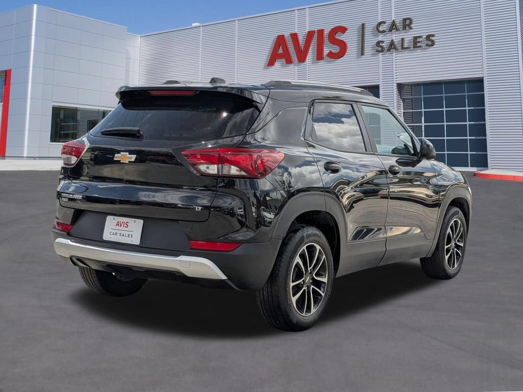 Used 2025 Chevrolet TrailBlazer LT AWD/4WD image 6