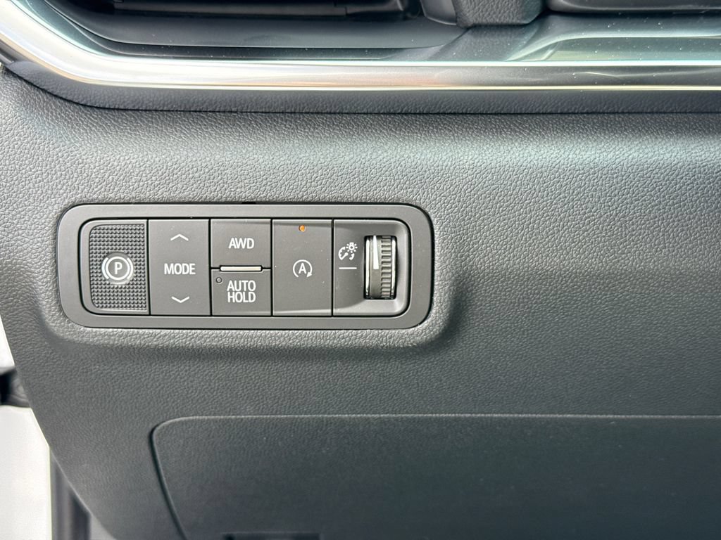 New 2027 GMC Terrain Elevation w/ Technology Package II AWD/4WD image 18