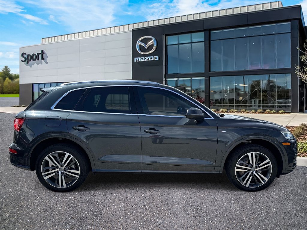 Used 2020 Audi Q5 e Premium Plus w/ Premium Plus Package AWD/4WD image 2