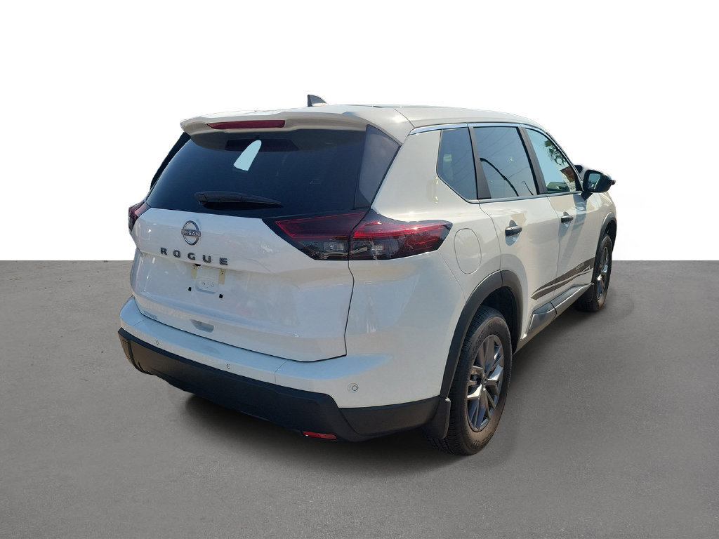 Certified 2026 Nissan Rogue S FWD image 3