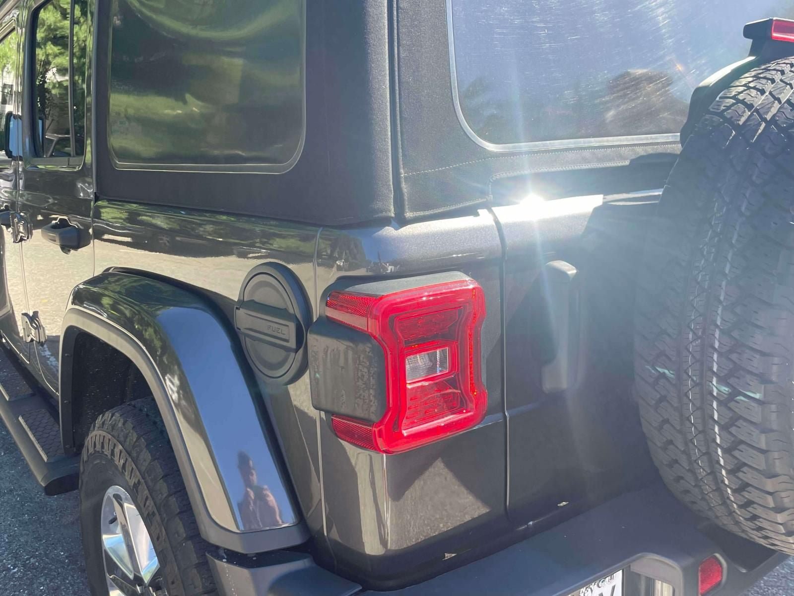 Used 2021 Jeep Wrangler Unlimited Sahara AWD/4WD image 7