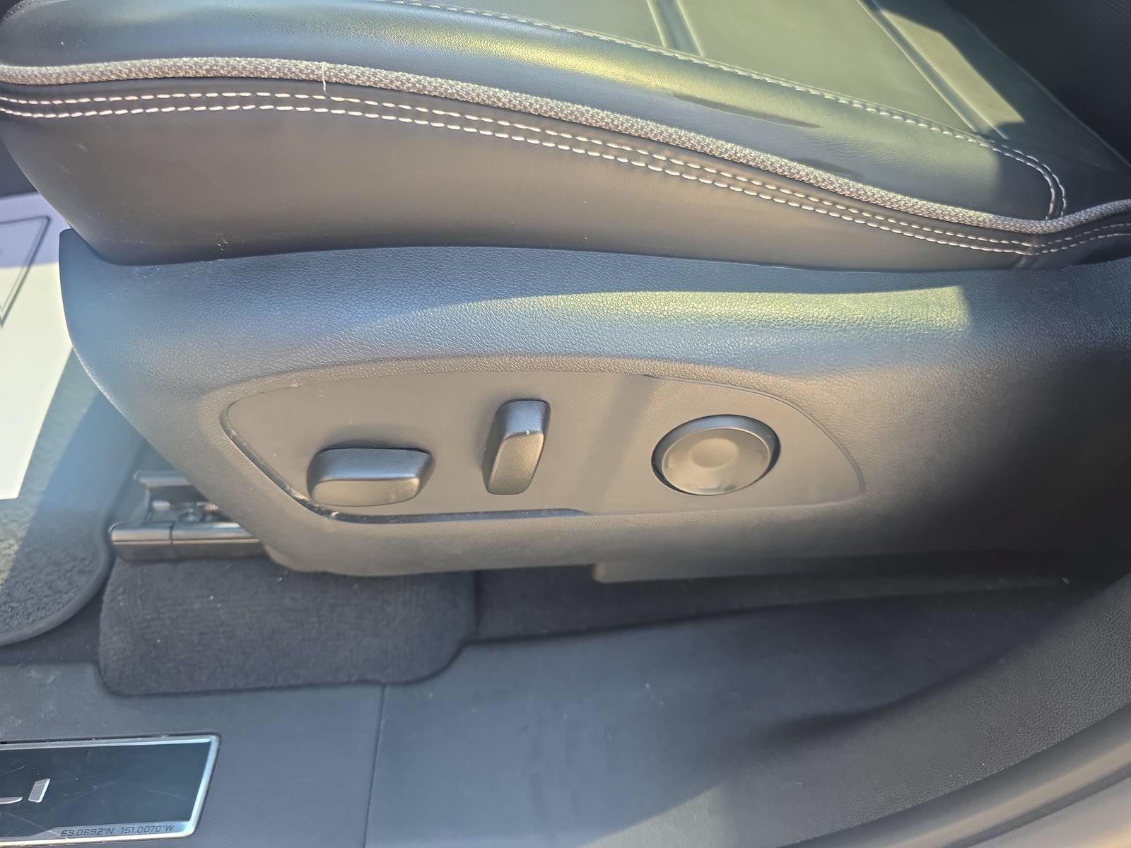 Used 2024 GMC Sierra EV Denali AWD/4WD image 15