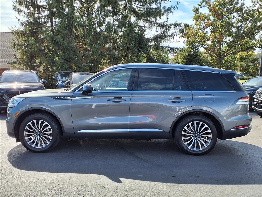 Certified 2023 Lincoln Aviator Reserve w/ Equipment Group 201A image 3