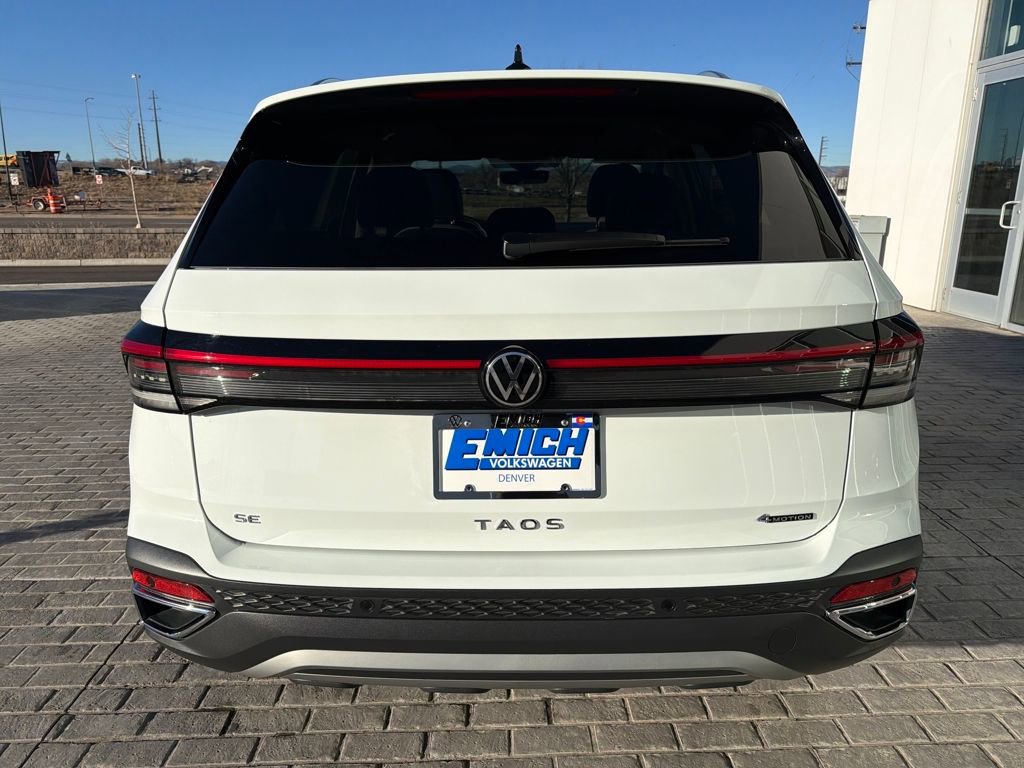 Certified 2025 Volkswagen Taos SE image 6