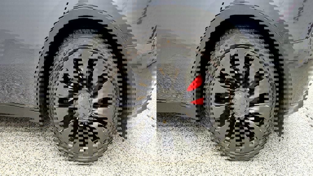 Used 2022 Tesla Model Y Performance image 9