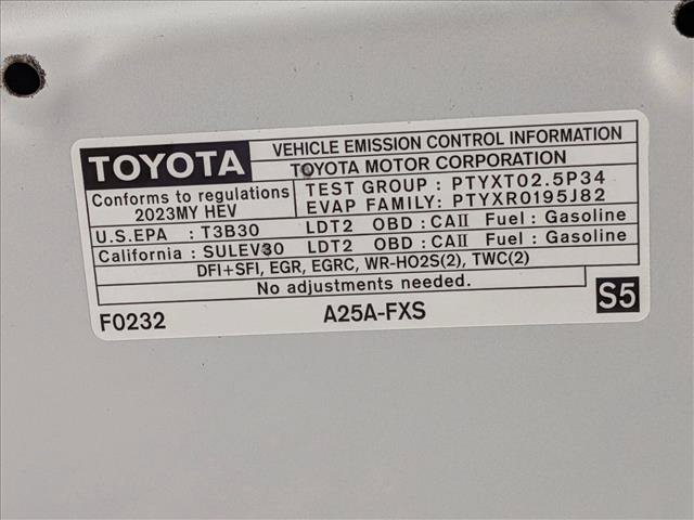 Used 2023 Toyota Sienna XLE w/ XLE Plus Package FWD image 27