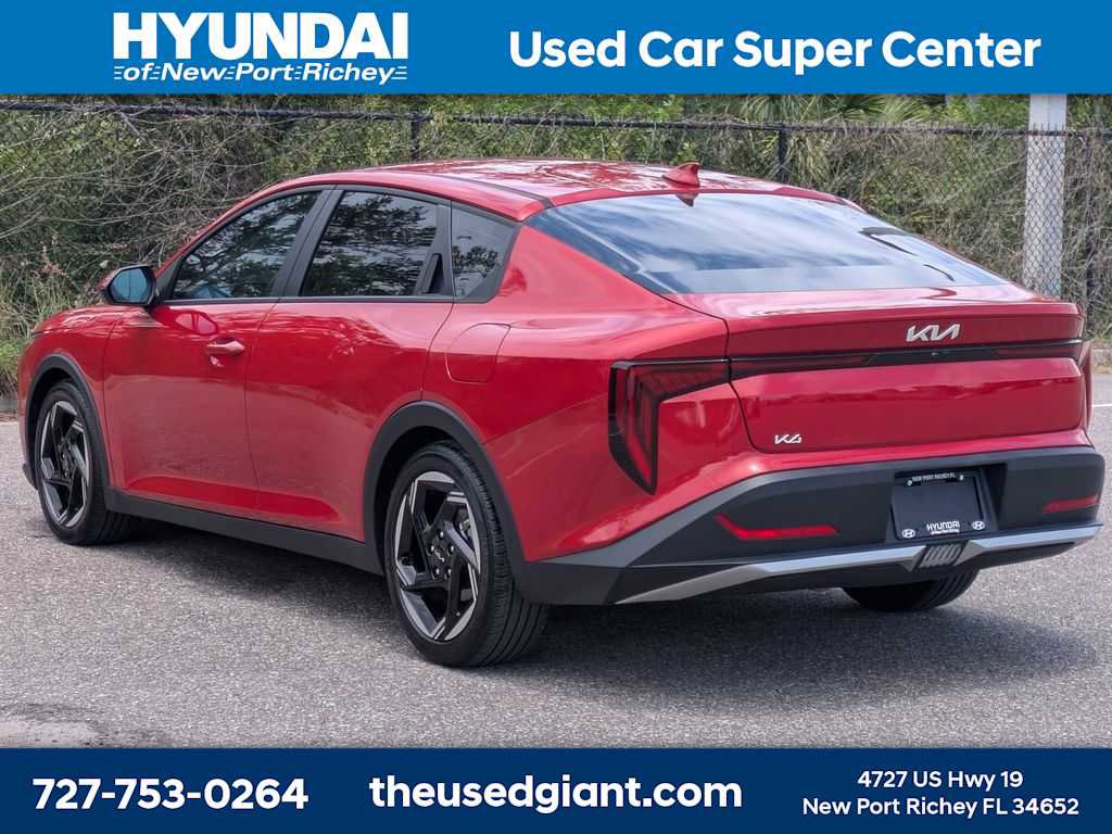 Used 2025 Kia K4 EX FWD image 3