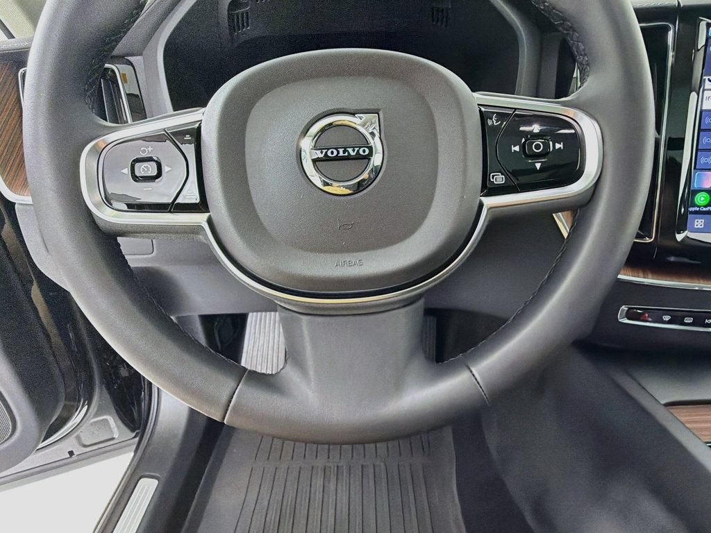 Used 2023 Volvo XC60 B5 Ultimate AWD/4WD image 11