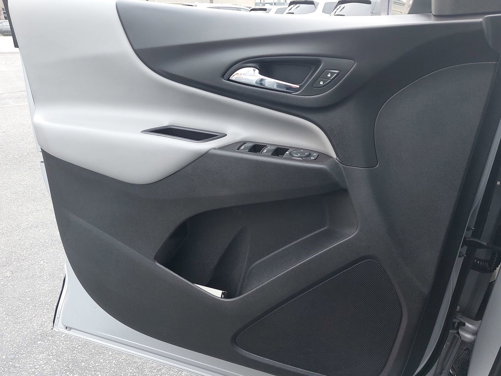 Used 2019 Chevrolet Equinox LS w/ LS Convenience Package FWD image 25