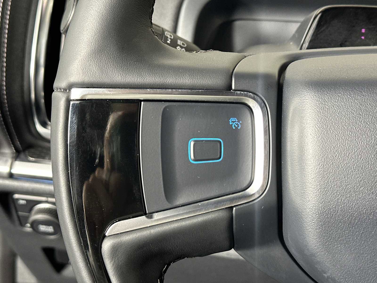 Used 2025 Ford Expedition Platinum w/ Stealth Performance Package image 29