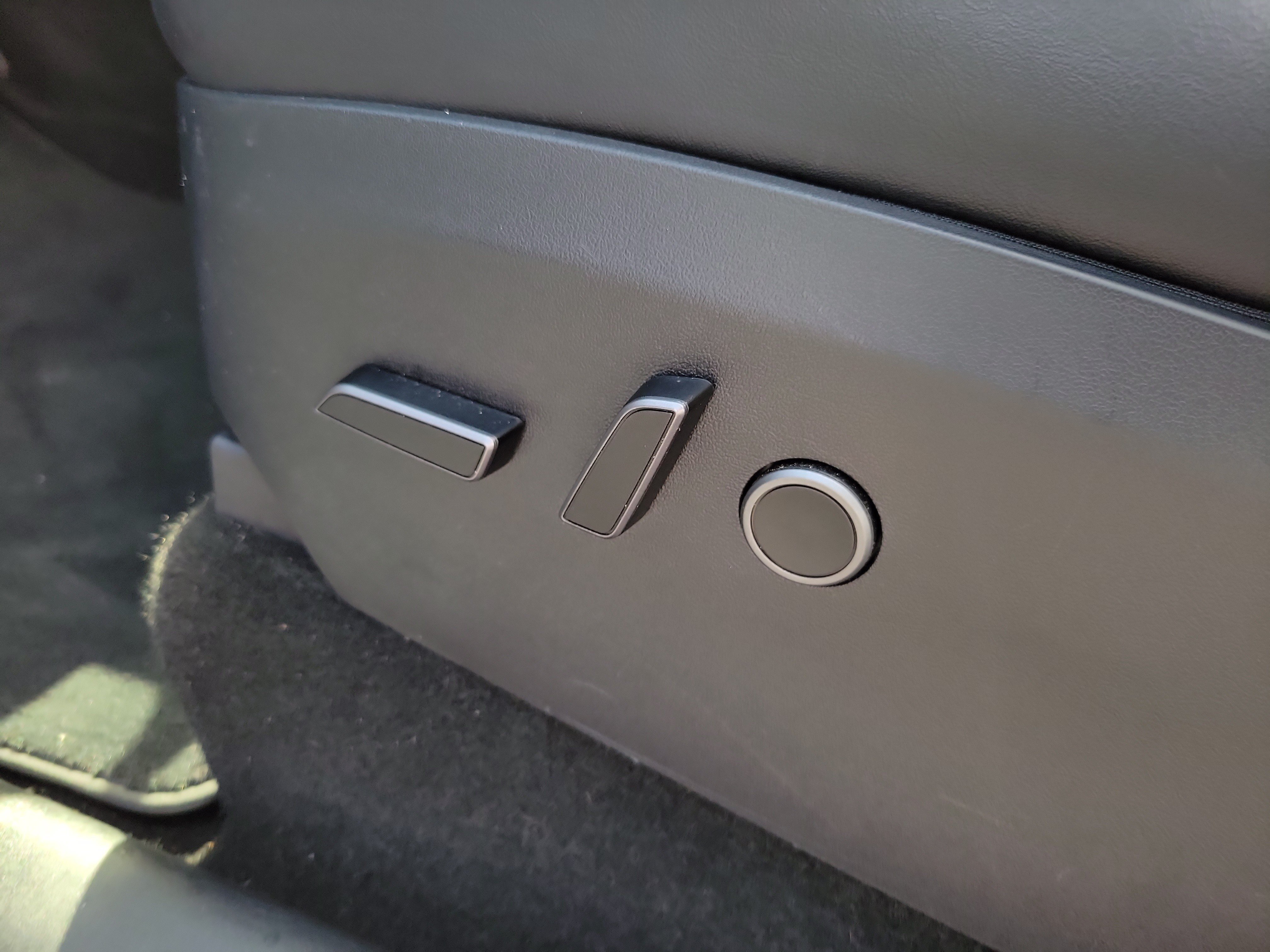 Used 2023 Tesla Model Y Long Range AWD/4WD image 15