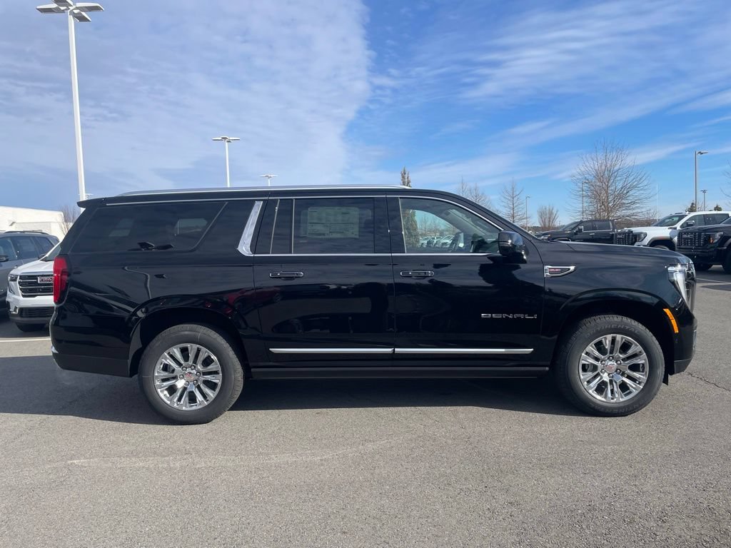 New 2026 GMC Yukon XL Denali w/ Sun & Power Step Package AWD/4WD image 9