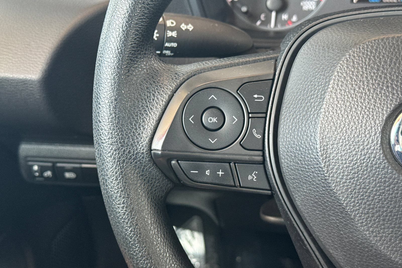 Certified 2024 Toyota Corolla LE FWD image 27