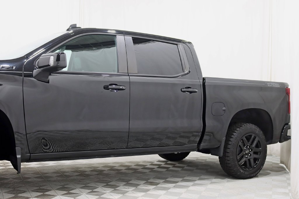 Used 2024 Chevrolet Silverado 1500 LT Trail Boss w/ LT Trail Boss Premium Package AWD/4WD image 3