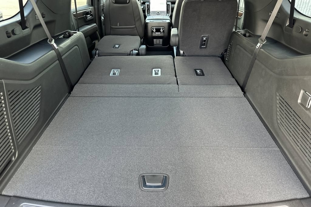 New 2026 GMC Yukon XL Denali w/ Advanced Technology Package AWD/4WD image 17