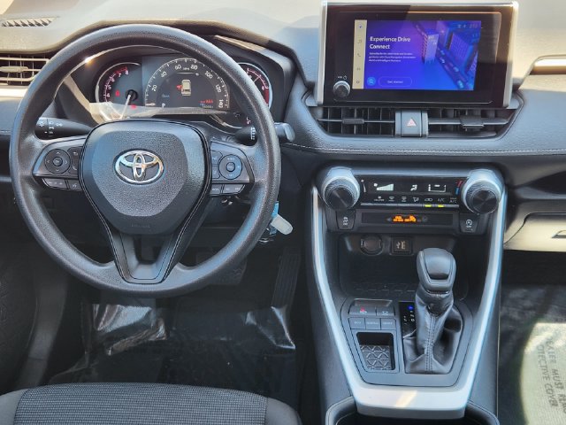 Used 2024 Toyota RAV4 LE FWD image 27