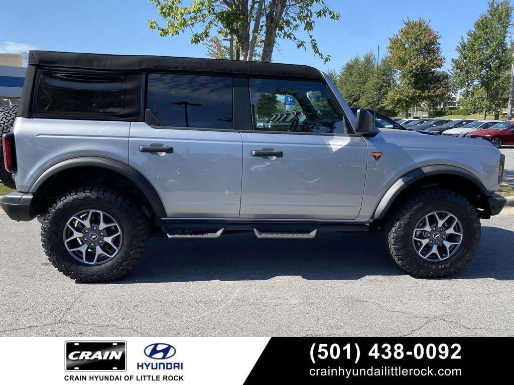 Used 2024 Ford Bronco Badlands image 9