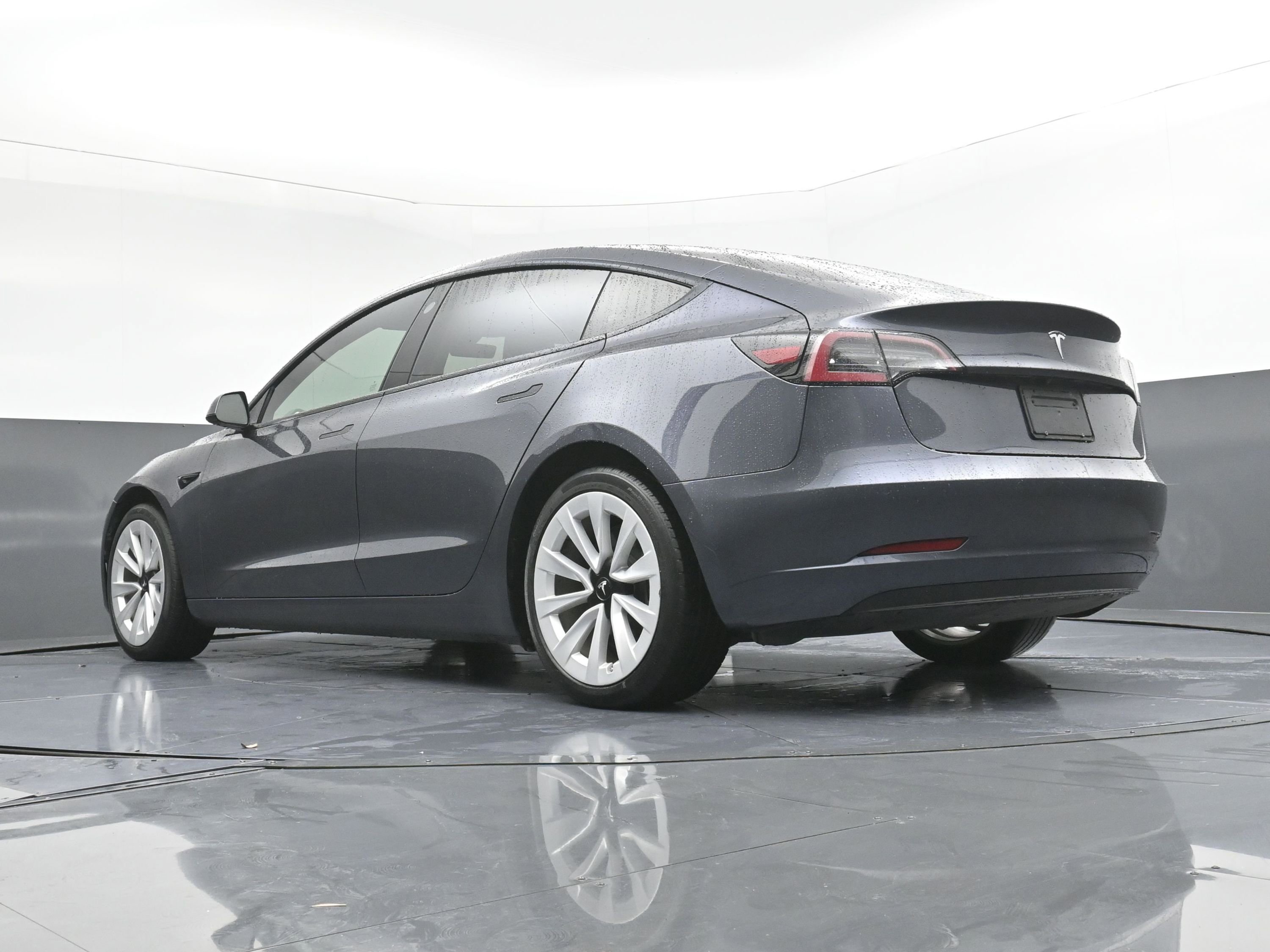 Used 2021 Tesla Model 3 Standard Range Plus image 27