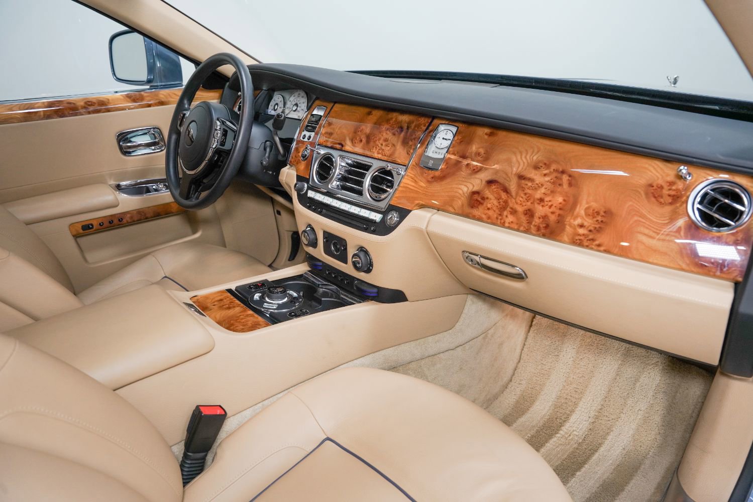Used 2011 Rolls-Royce Ghost RWD image 28