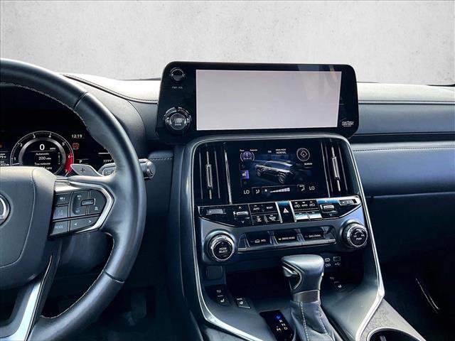 Used 2023 Lexus LX 600 4WD w/ Premium Package image 8