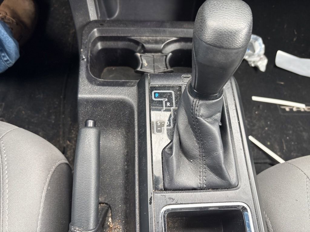 Used 2017 Toyota Tacoma SR image 25