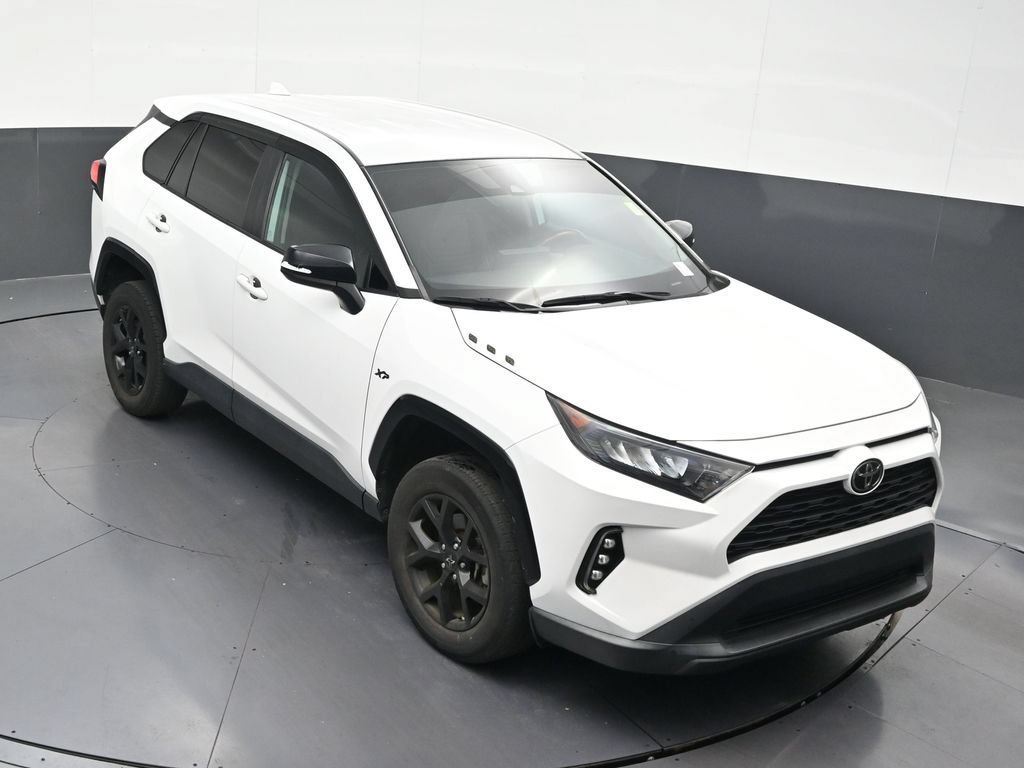 Used 2022 Toyota RAV4 LE FWD image 21