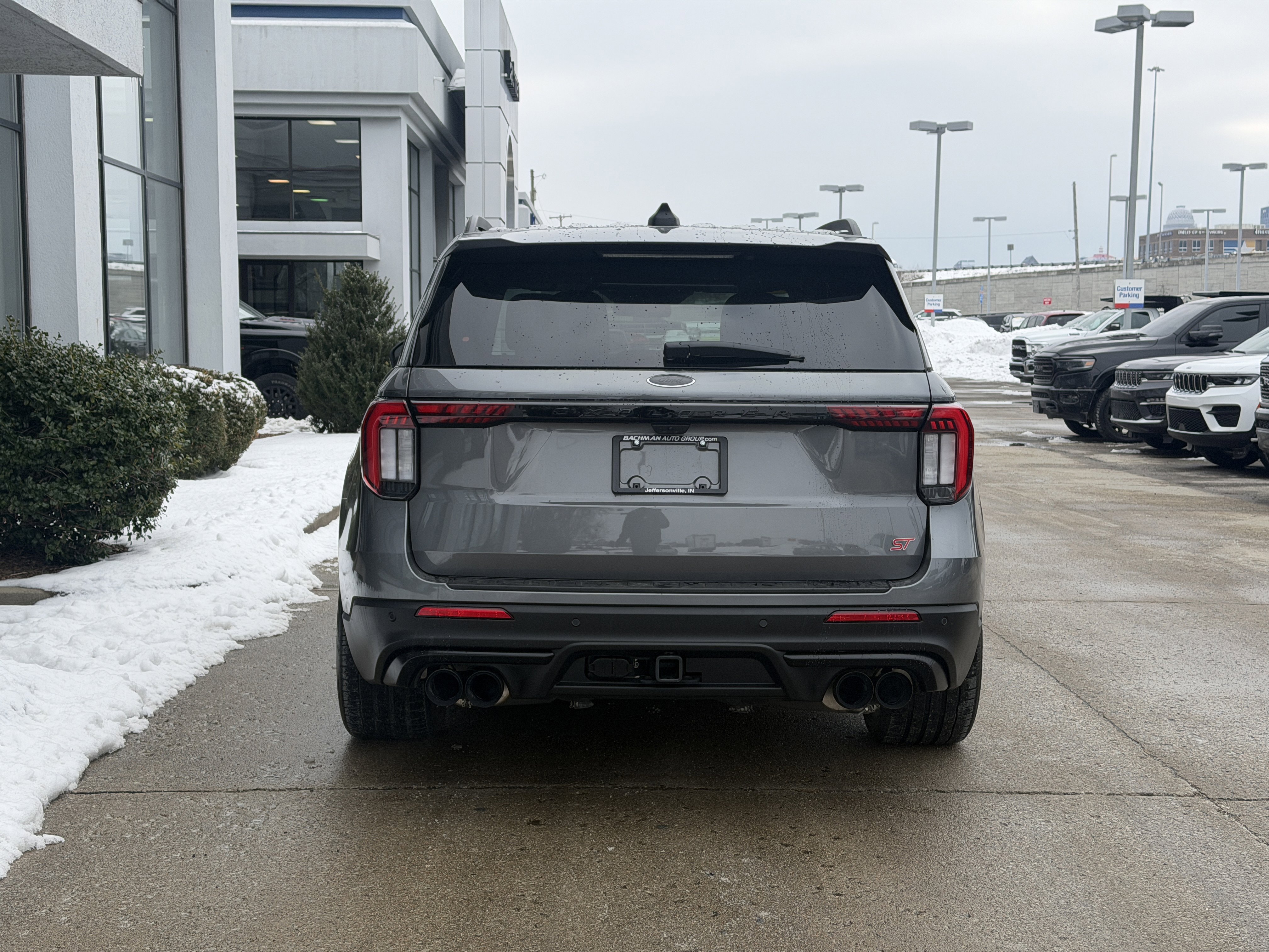 Used 2025 Ford Explorer ST image 6