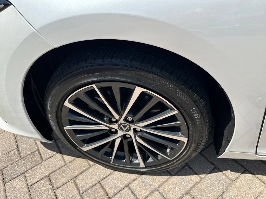 Certified 2023 Lexus ES 350 w/ Premium Package FWD image 12