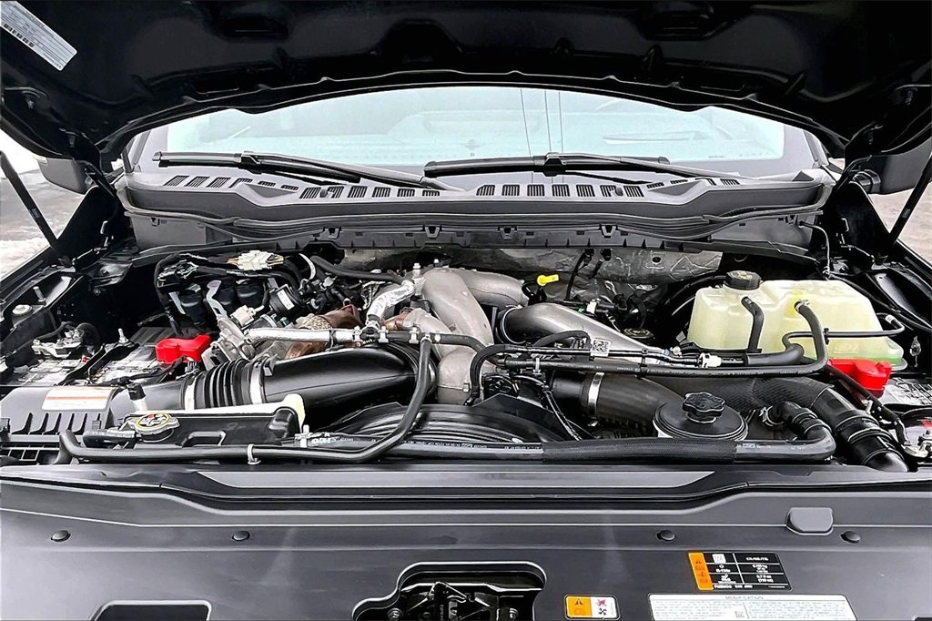 Used 2024 Ford F250 Lariat w/ Lariat Ultimate Package image 5