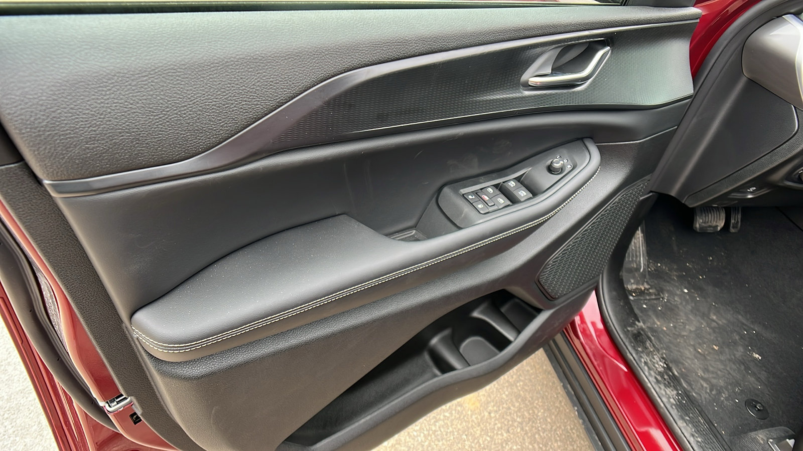 New 2025 Jeep Grand Cherokee L Altitude image 14