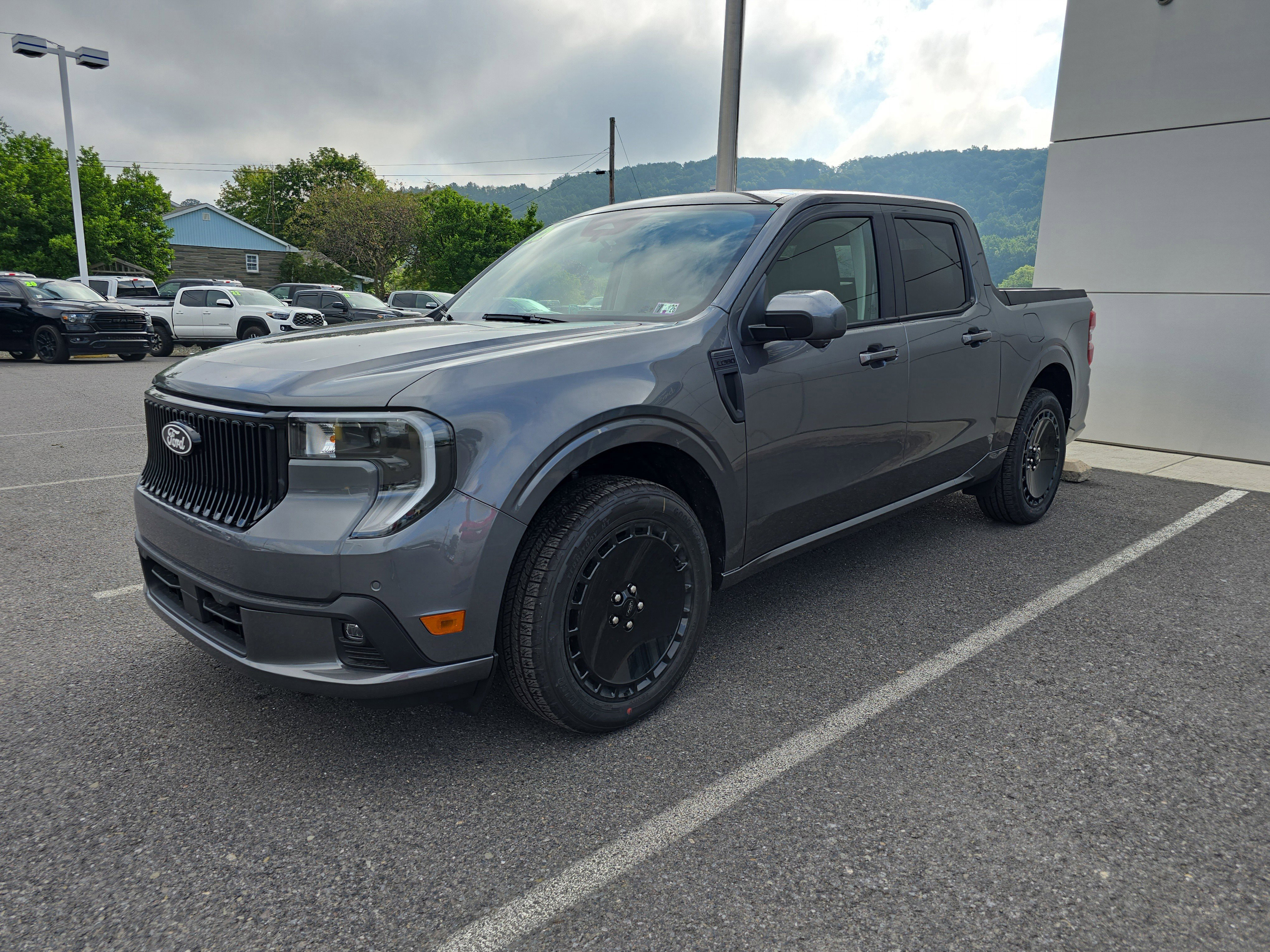 New 2025 Ford Maverick Lobo image 8