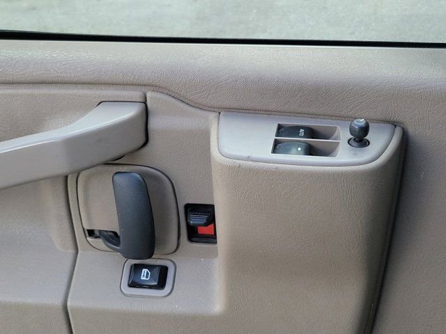 Used 2022 Chevrolet Express 3500 Extended w/ Driver Convenience Package image 23