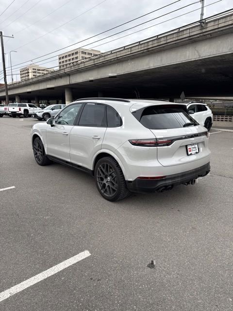Used 2020 Porsche Cayenne image 7